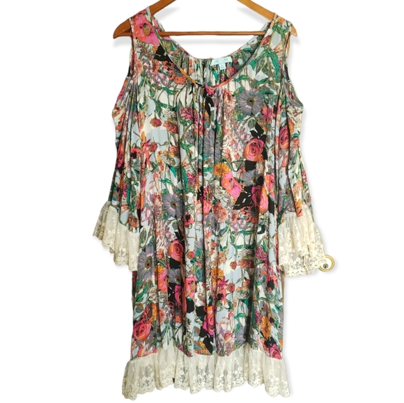 She + Sky Dresses & Skirts - She + Sky Floral Print Cold Shoulder Lace Trim Shift Tunic Dress Size Large